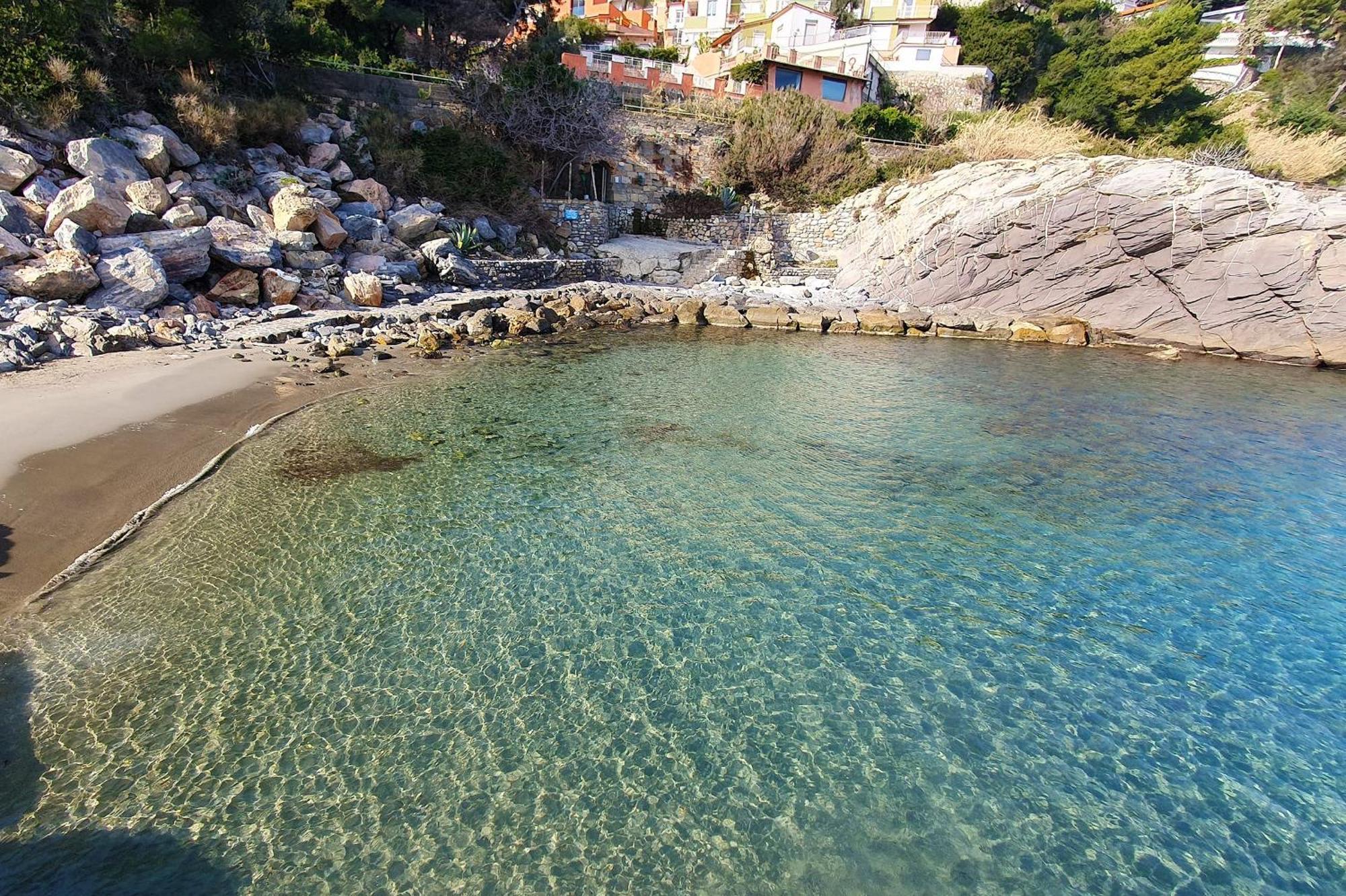 C22 Beachfront Villa - Spa Bath, Pool, Private Beach, Parking Free Andora Exterior photo